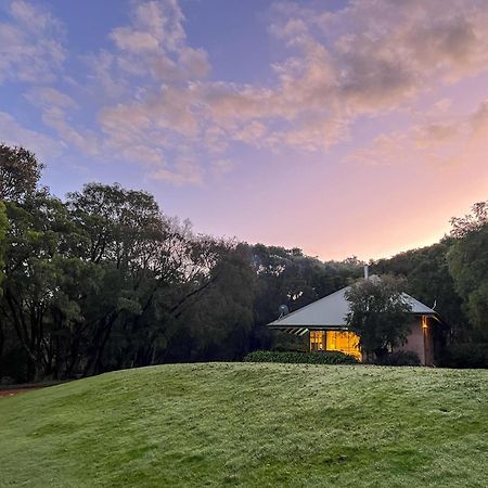 Waterfall Cottages Margaret River Екстериор снимка